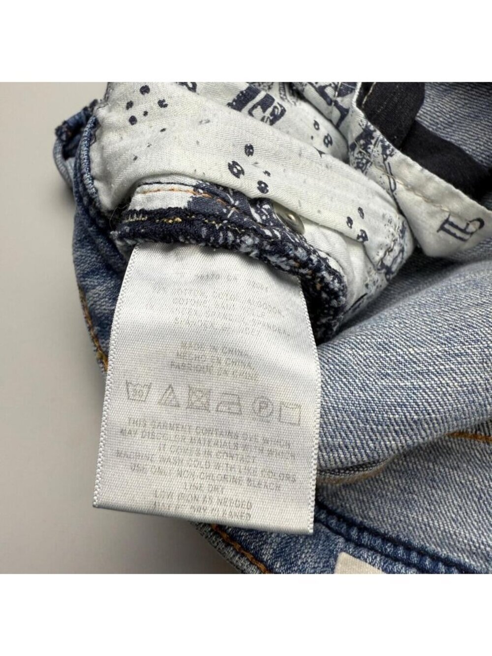 ANTHROPOLOGIE Pilcro and the Letterpress Hyphen Size 25 Mid Length Jean Shorts - Picture 6 of 6